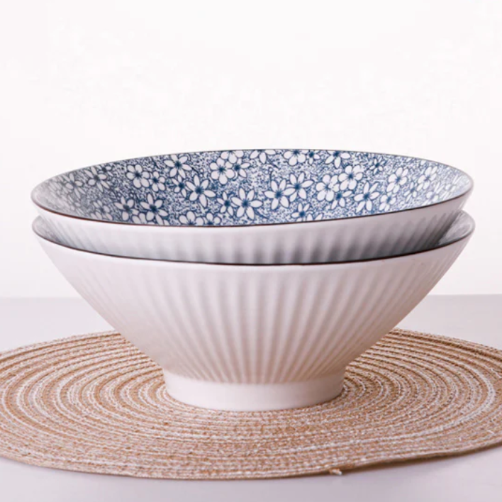 bol ramen japonais à fleurs