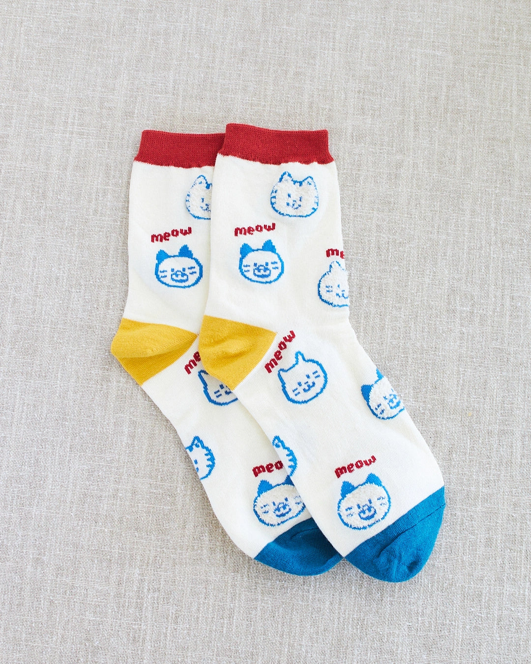 chaussettes colorees chat