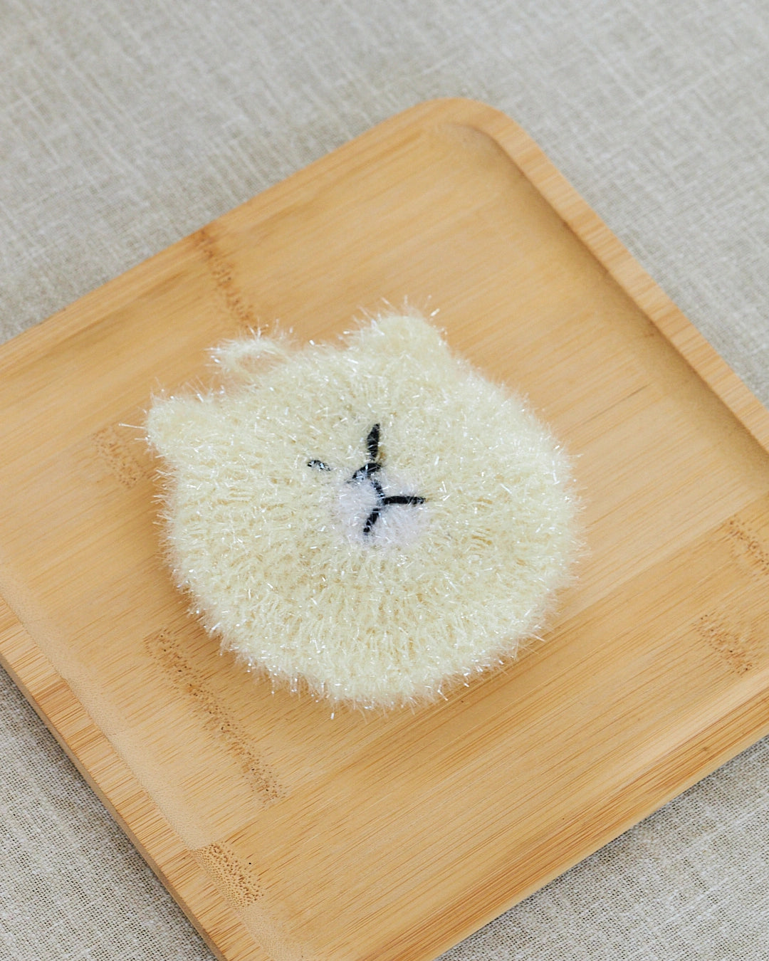 eponge ours blanc