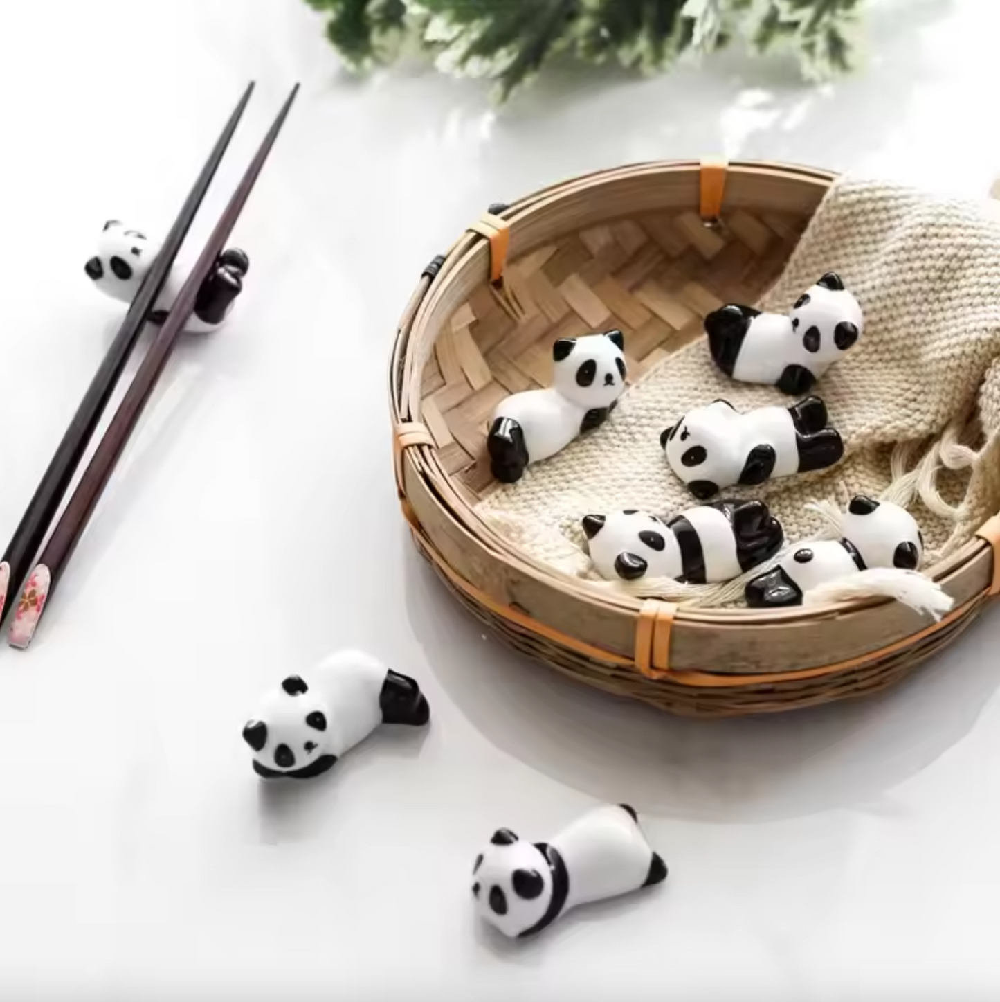Repose-baguette Panda sur le ventre