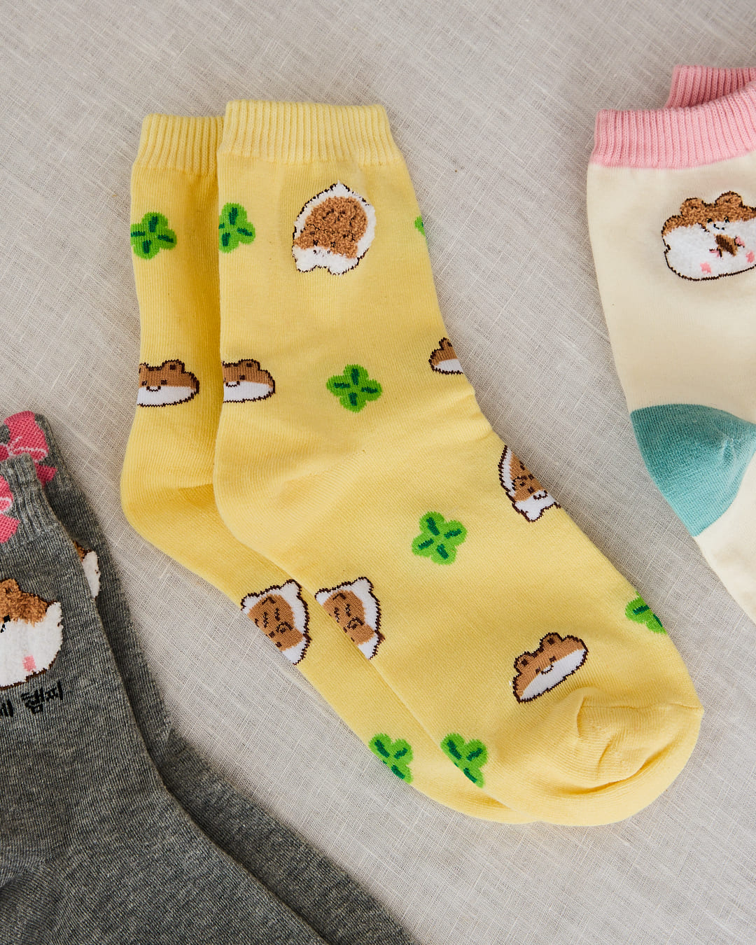 chaussettes hamster jaune