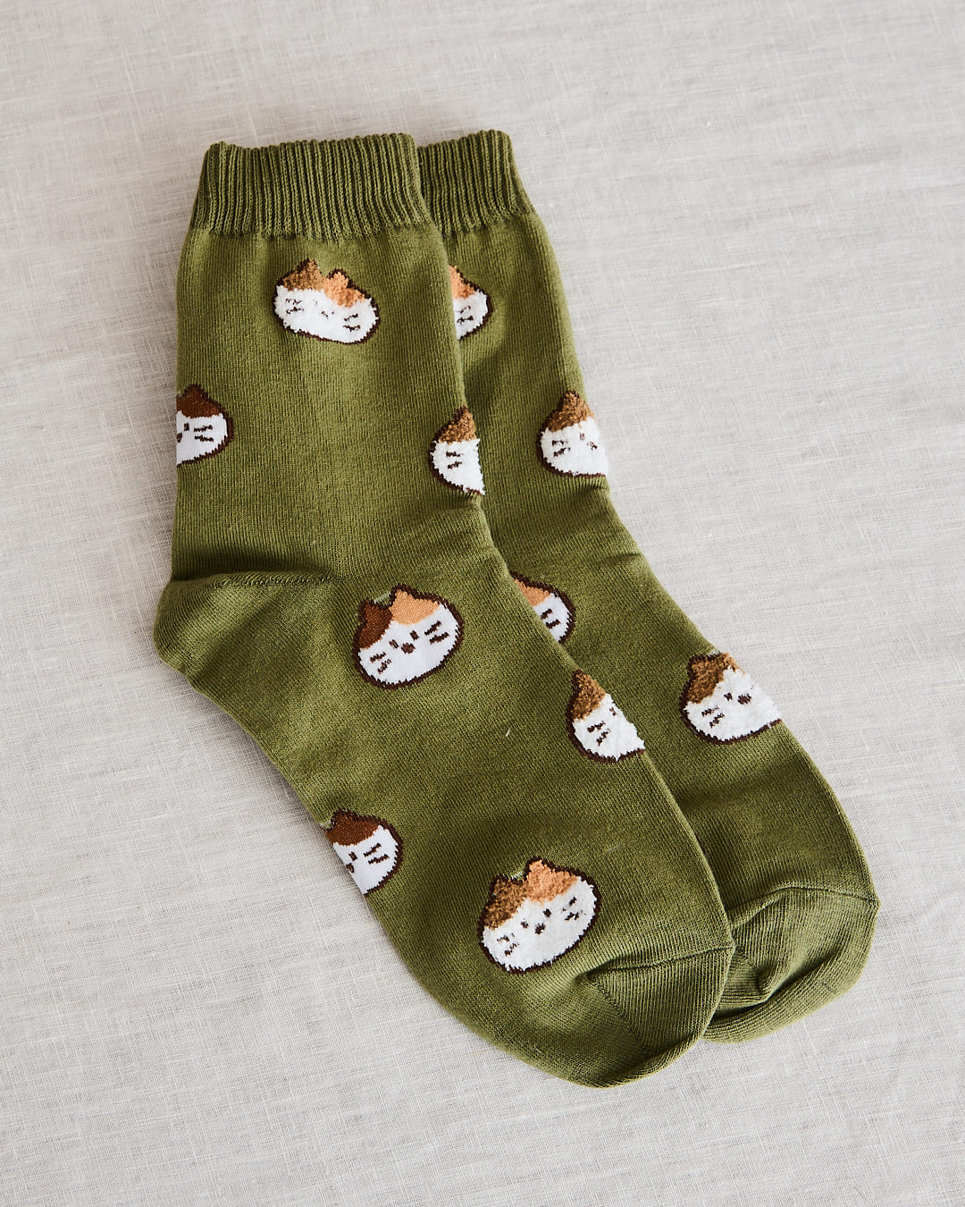 chaussettes kaki chat