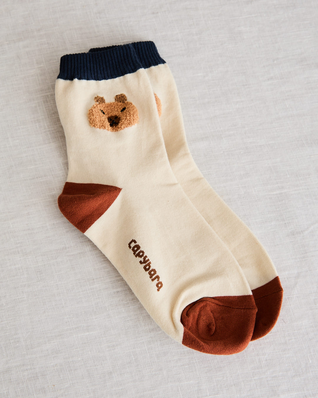 seoul station chaussettes capybara